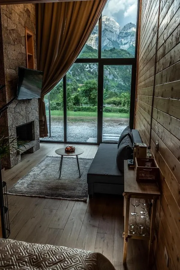 Villa Ujevara E Vogel Theth