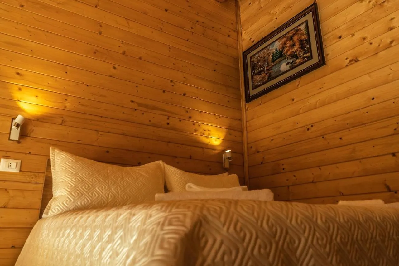 Villa Ujevara E Vogel Theth Albanië