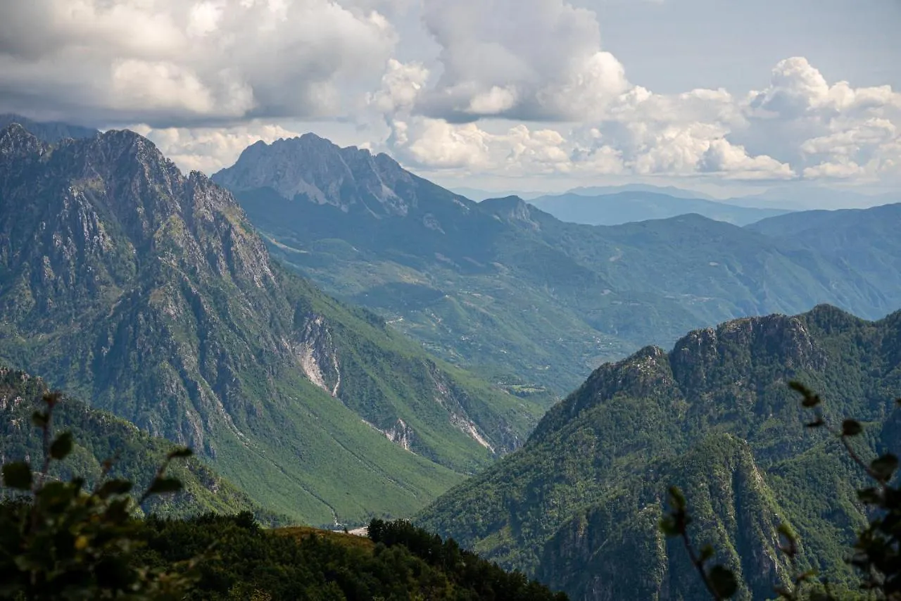 Villa Ujevara E Vogel Theth 0*,  Albanien