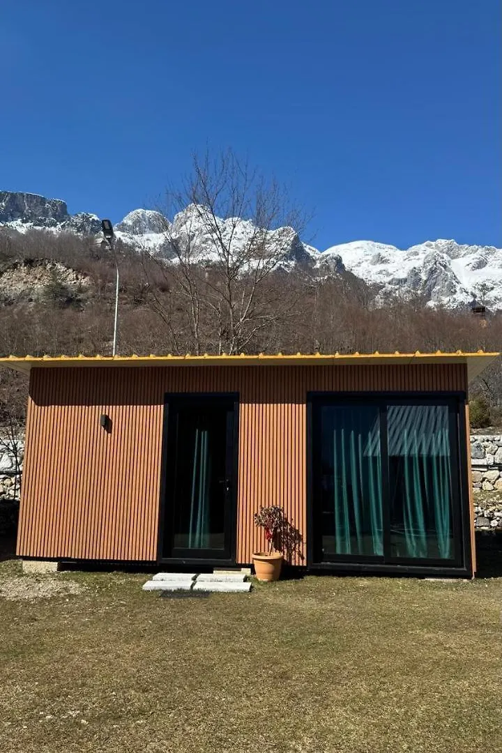 Villa Ujevara E Vogel Theth
